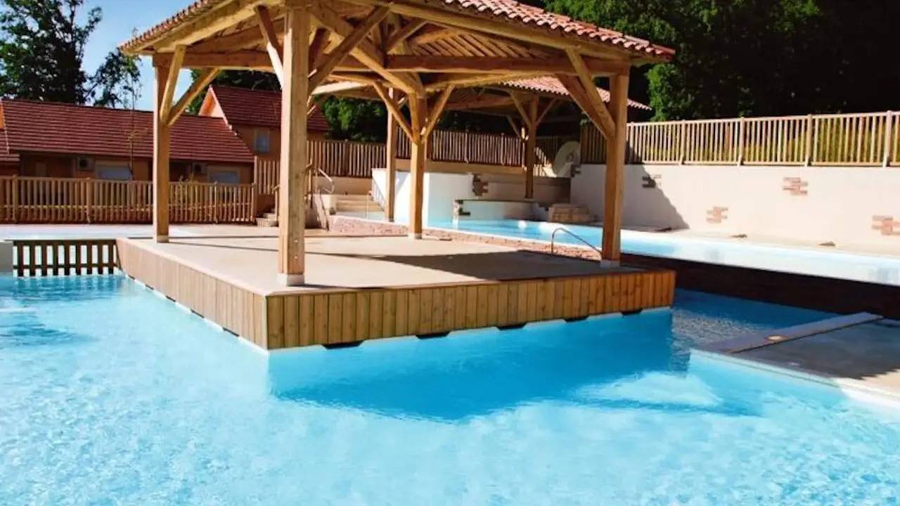 Appartement de vacances entier, Appartement de vacances pour 3 personnes avec piscine in Alvignac, Parc Naturel Régional des Causses du Quercy