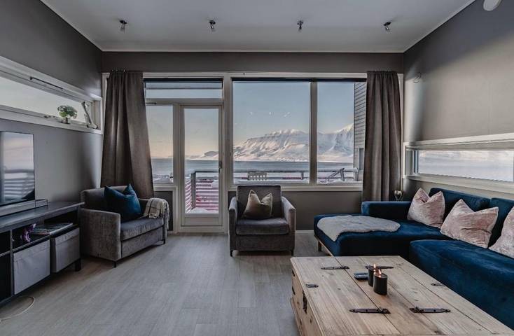 Location de vacances pour 11 personnes, avec terrasse et vue, animaux acceptés dans Longyearbyen
