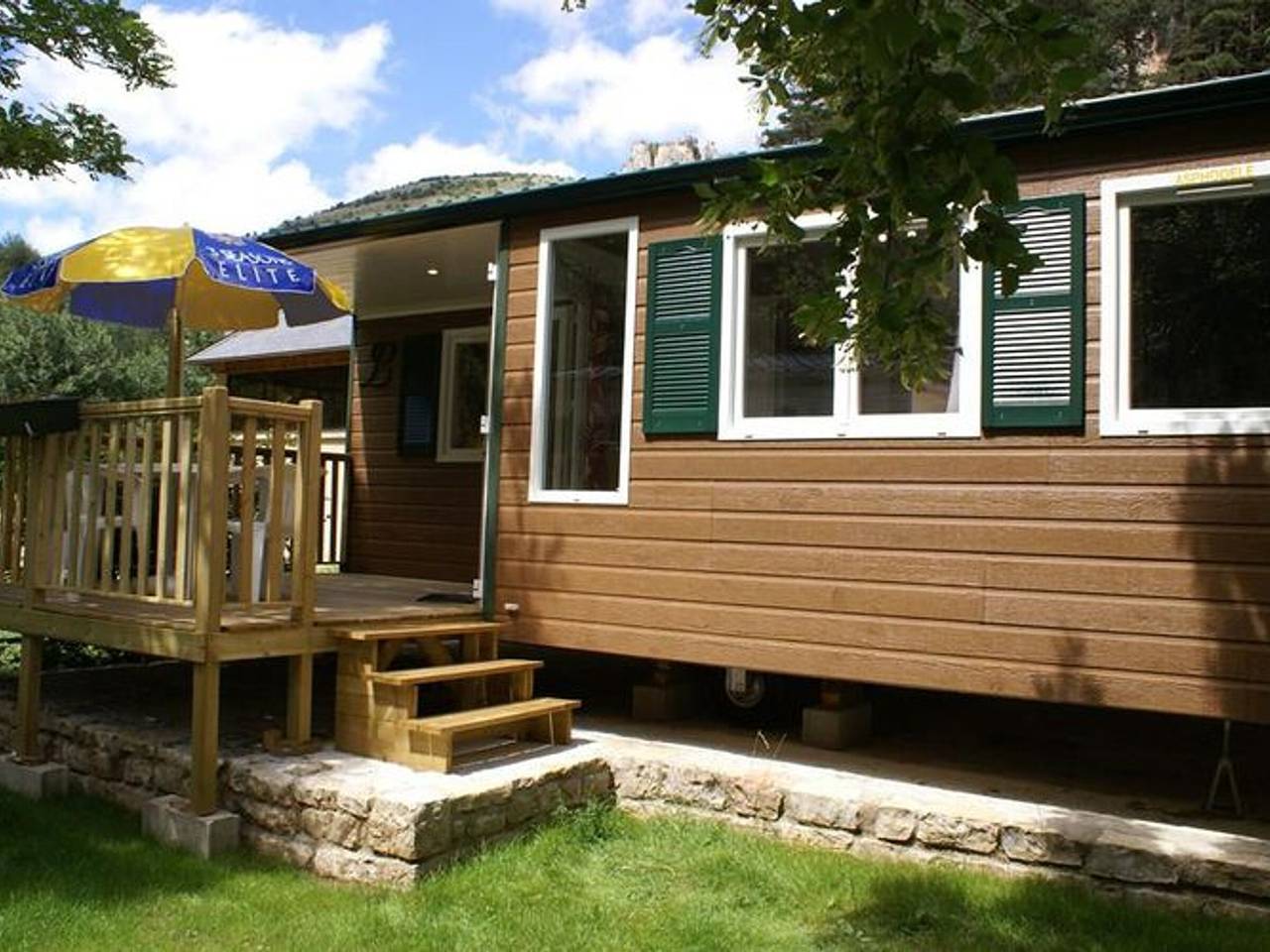 Casa móvil con vistas a la montaña, piscina e Internet - Meyrueis 1000m in Meyrueis, Cevenas