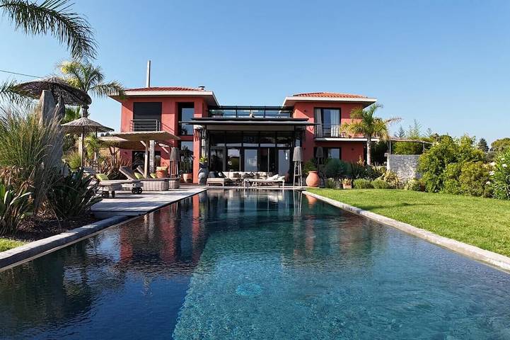 Villa with pool for 8 people, with garden and terrace in Nice (France)