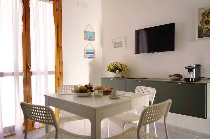 Location de vacances pour 6 personnes, avec terrasse à Torre Saracena