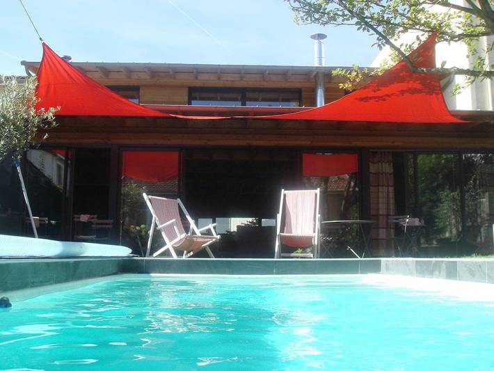 Location de vacances pour 2 personnes, avec piscine et jardin à Mérignac - 4