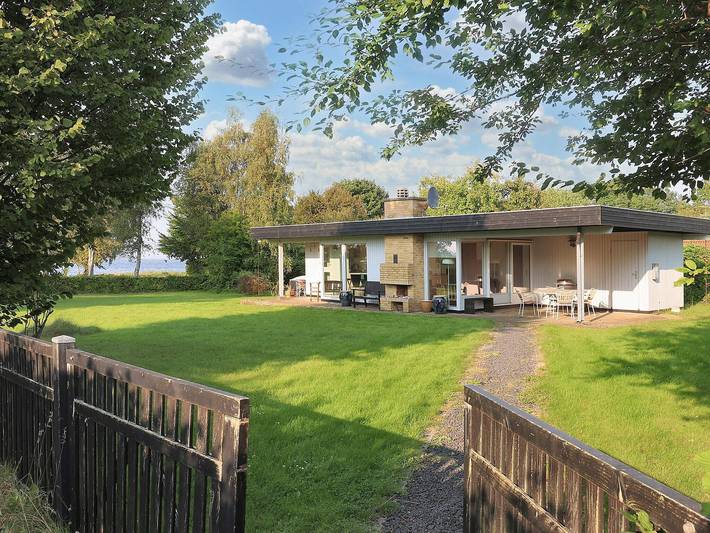 Ferieudlejning for 5 personer, med Terrasse i Falster