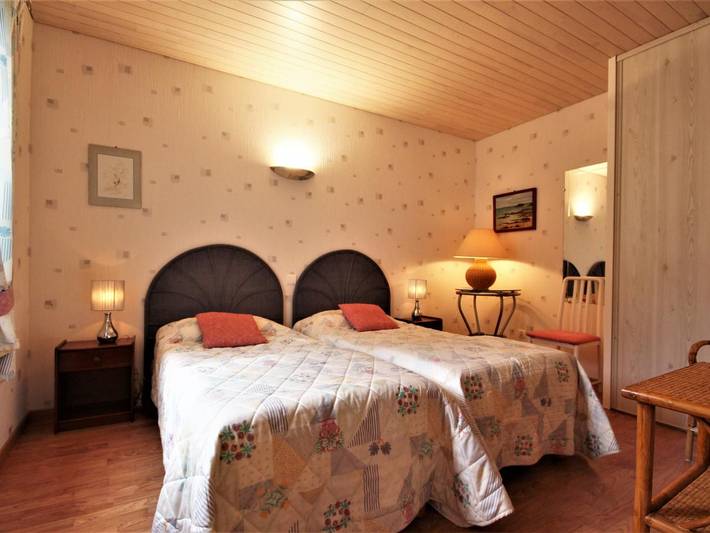 Gîte paisible avec grande terrasse, à 800 m de la plage, près de Guérande et La Baule in La Turballe, Côte de Jade