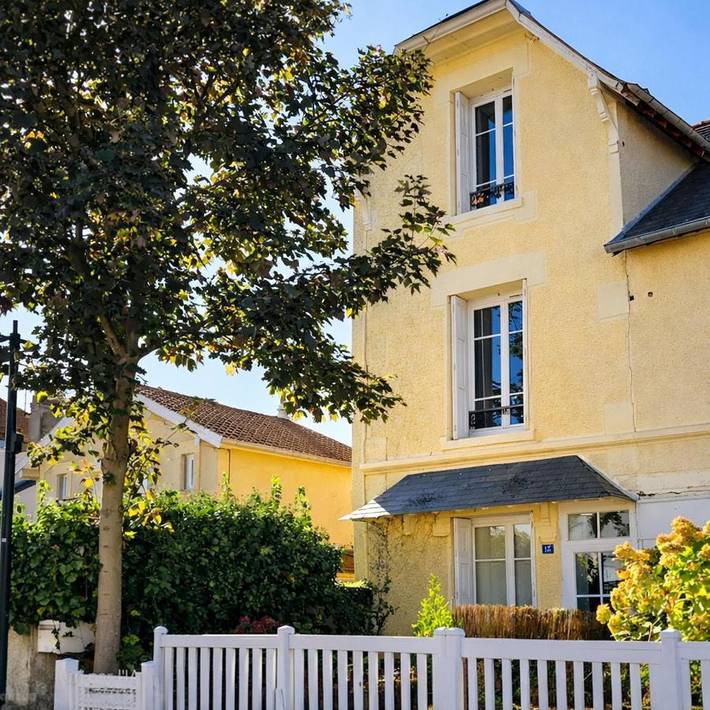 Location de vacances pour 6 personnes, avec jardin dans Office De Tourisme De Luc Sur Mer