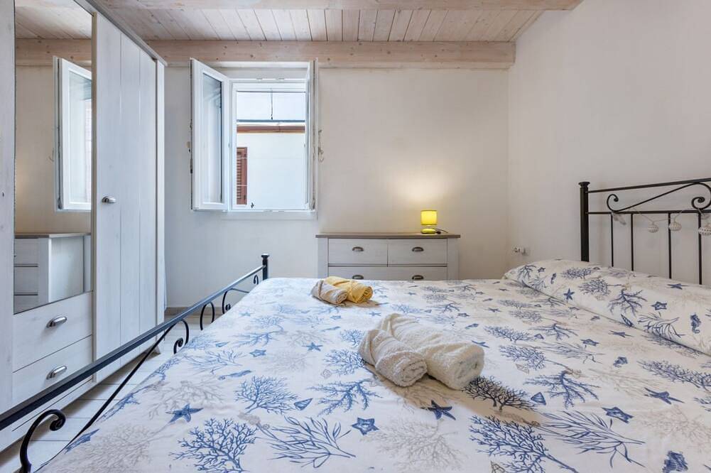 Ganze Wohnung, Guesthost- Bright Apartment 250meters from the Sea in Carloforte, Carbonia-Iglesias Provinz