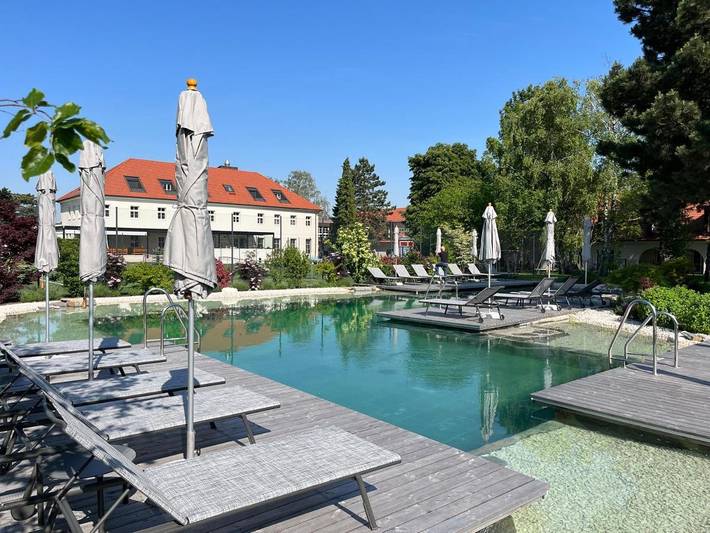 Hotel für 4 Personen, mit Ausblick und Garten sowie Pool und Sauna