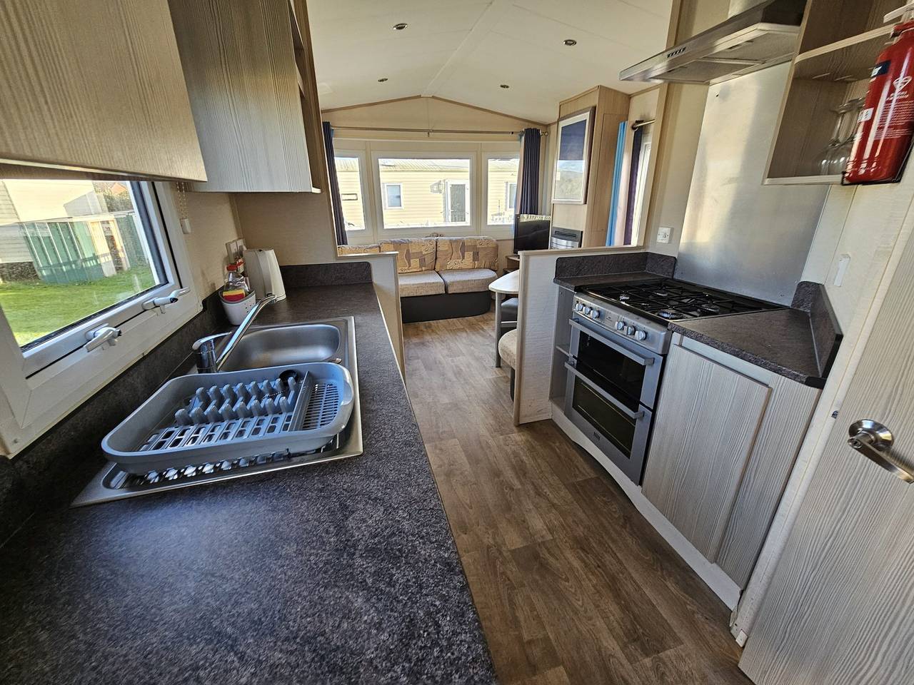Caravan Leanne Sleeps 6 with Parking in Rhyl, Denbighshire
