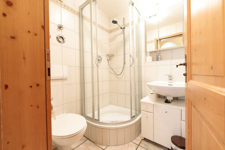 Ferienwohnung für 2 Personen, mit Balkon und Terrasse am Eibsee - 3