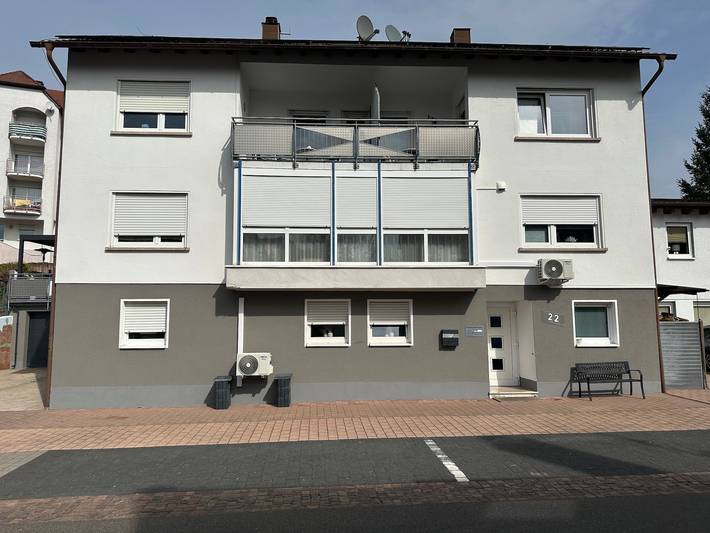 Hel lejlighed, Apartment '3' with Air Conditioning, Wi-Fi in Thaleischweiler-Fröschen, Landkreis Südwestpfalz