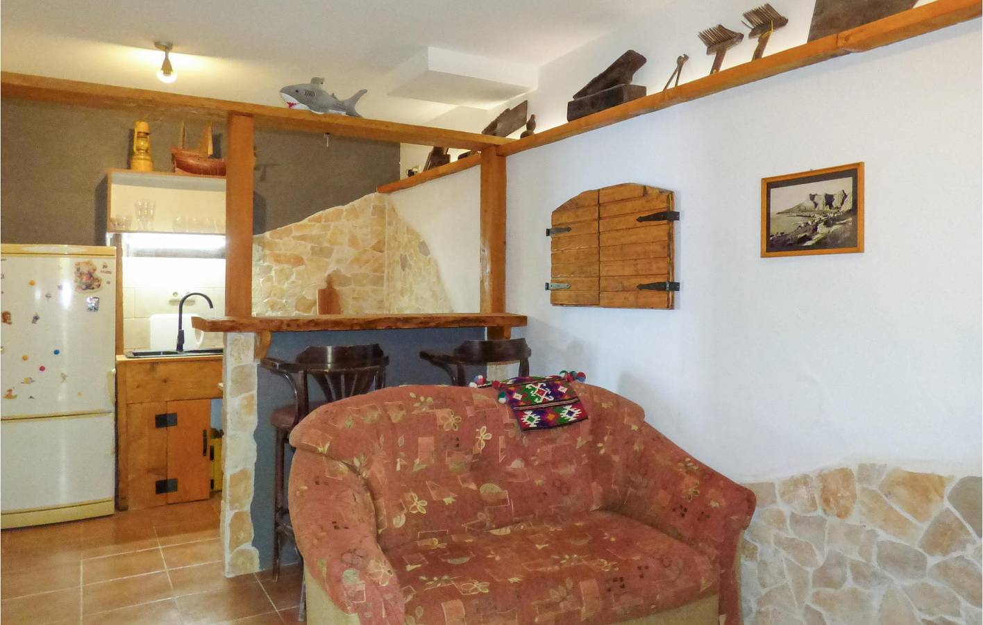 Geheel vakantieappartement, Gezellig appartement met 2 slaapkamers, terras, vlak bij het strand en parkeergelegenheid in Omiš (Dalmatia), Omiš-Riviera