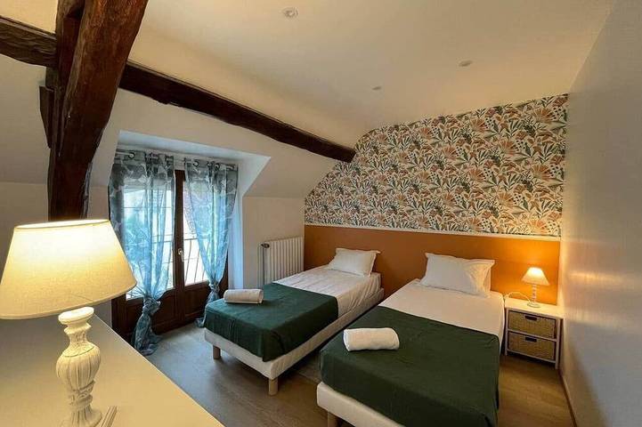 Gite sleeps 18 in Noyers-sur-Cher, Romorantin-Lanthenay und Umgebung