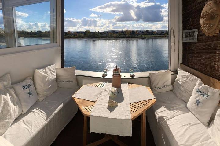 Ferienwohnung für 2 Personen, mit Balkon und Terrasse sowie Ausblick in Neuwied