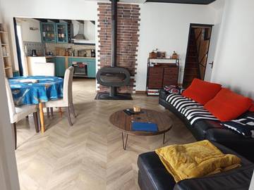 Gîte pour 6 personnes, avec terrasse et vue sur le lac dans Lac du Jaunay