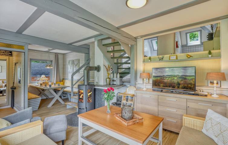 Charmante 75 m² große Wohnung mit Terrasse und WLAN, 700 m vom Zentrum von Reimboldshausen entfernt in Reimboldshausen, Kirchheim