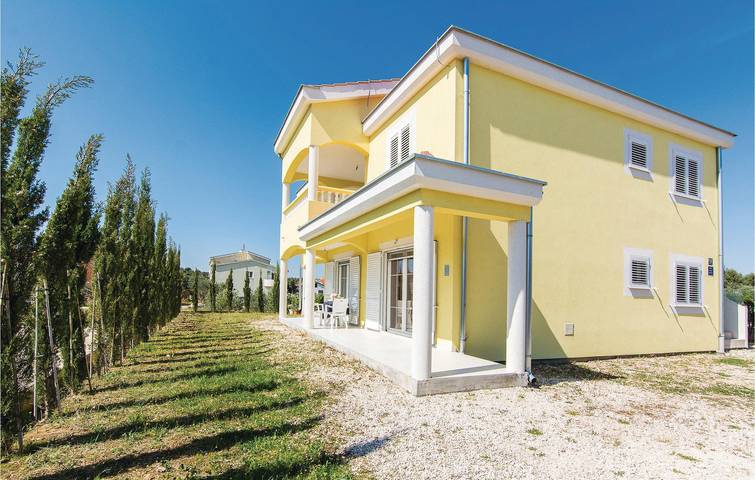 Ferienwohnung für 2 Personen, mit Terrasse in Pakostane - 2