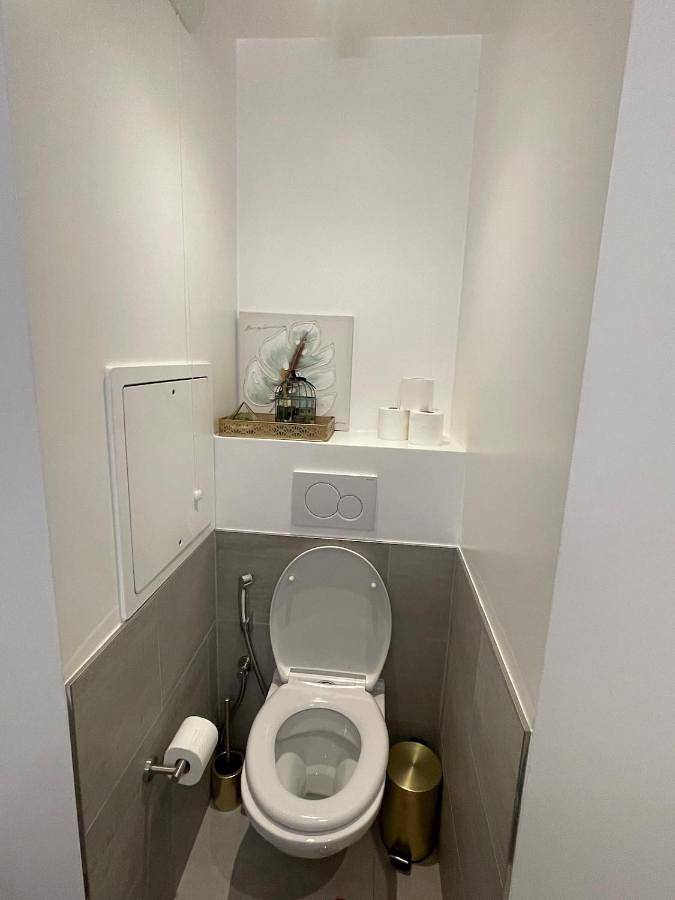 Gîte pour 4 personnes, avec Balcon et Jacuzzi ainsi que Terrasse et Vue à Bagnolet - 4