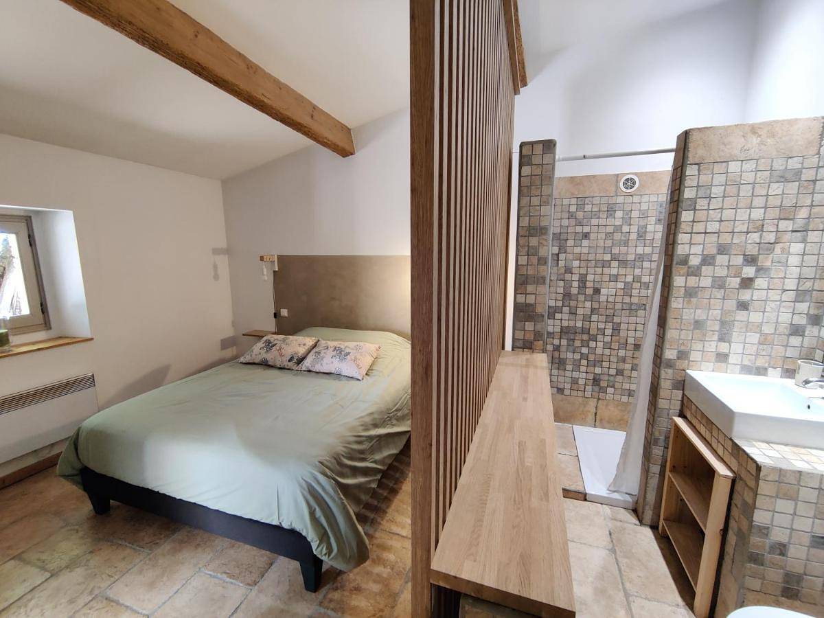 Double Room in Boisset-et-Gaujac, Région d'Alès