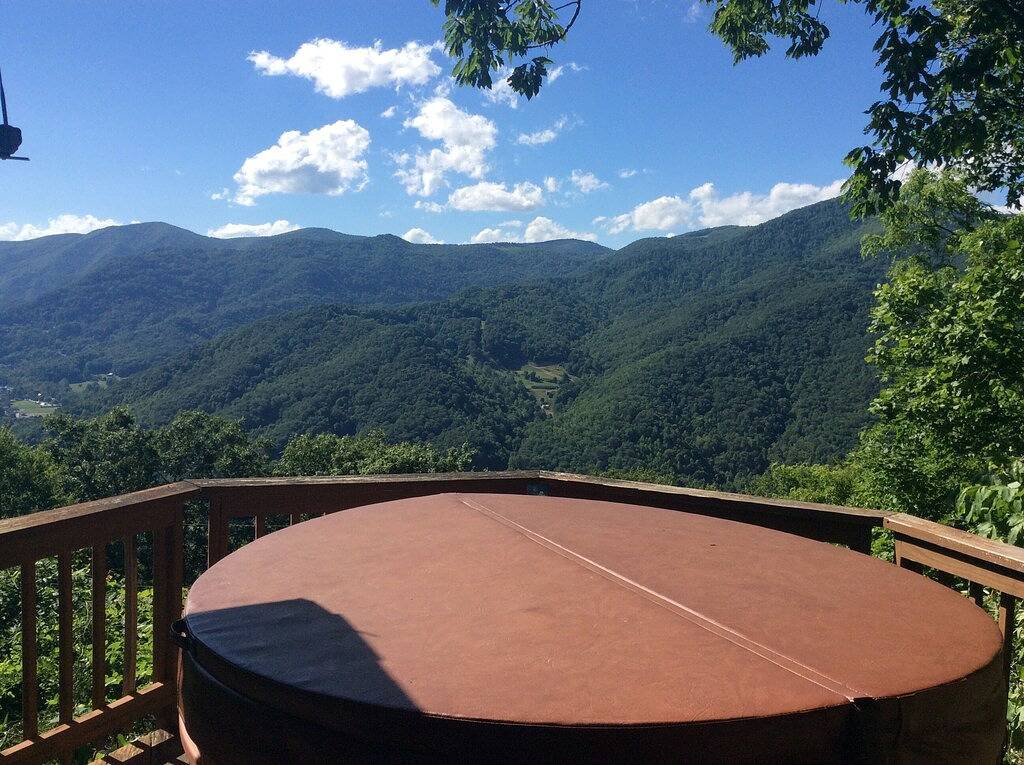Erstaunliche Aussichten Das Ganze Jahr! Blockhaus, Whirlpool, Kamin, Feuerstelle, Privat in Blue Ridge Parkway, Cataloochee Valley
