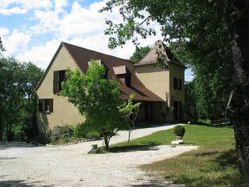 Chambre d’hôte pour 5 personnes, avec jardin et piscine à Payrac