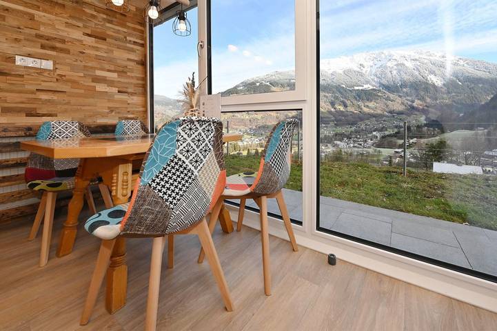 Ferienwohnung für 4 Personen, mit Terrasse und Ausblick in Tschagguns