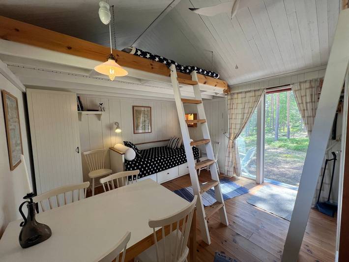 Log cabin for 5 people, with balcony/terrace in Sweden