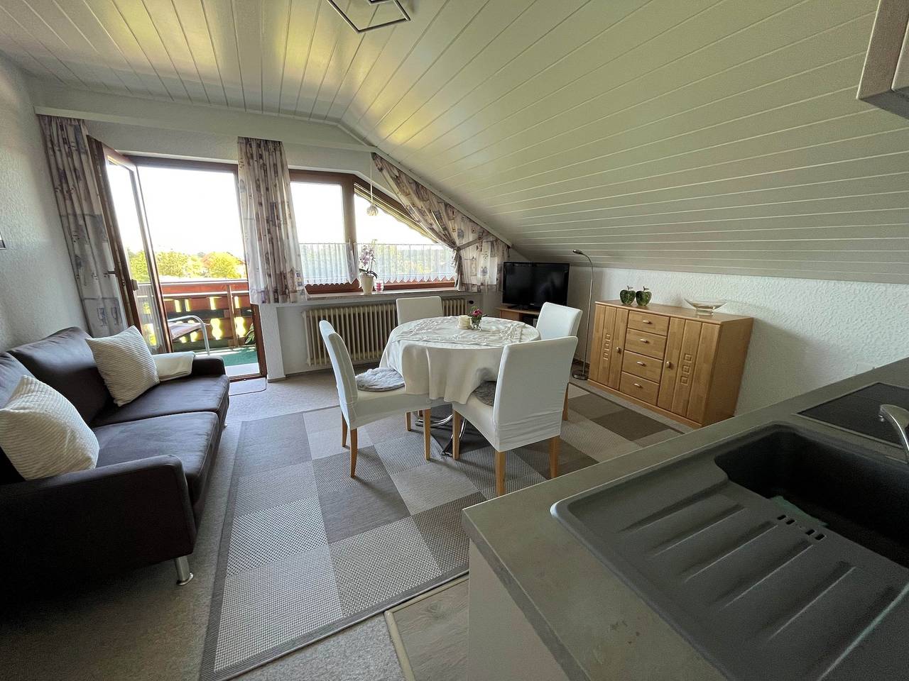 Ganze Ferienwohnung, Haus Mitschele - Appartement Rosenblick, 26qm, 1 bis 2 Personen in Schömberg, Nordschwarzwald