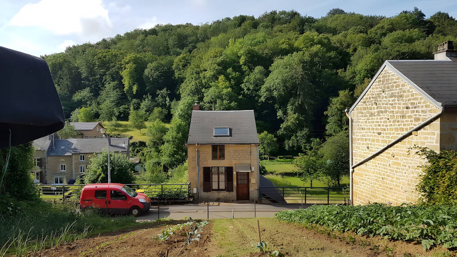 Cottage 'Gîte Le Chant Des Hiboux' mit privater Terrasse, Wlan und Klimaanlage in Ardennen