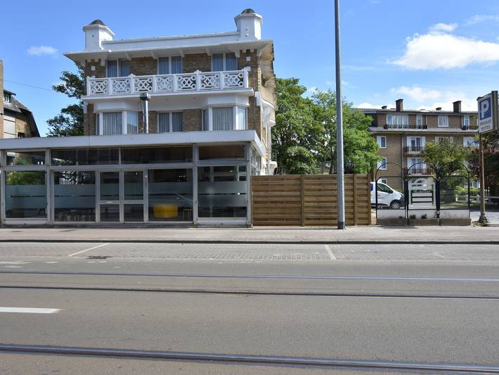 Ferienhaus für 24 Personen, mit Terrasse in De Panne