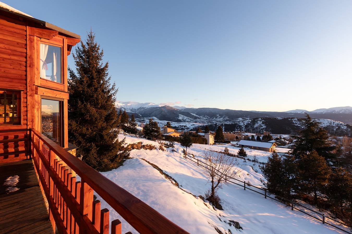 White Cocoon - Chalet avec Vue sur Montagne in Font-Romeu-Odeillo-Via, Parc naturel régional des Pyrénées catalanes