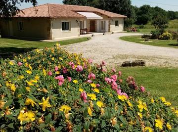 Gîte pour 8 personnes, avec jardin et terrasse, animaux acceptés dans le Gers