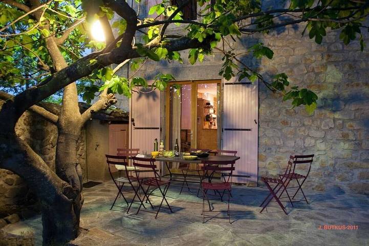 Location de vacances pour 9 personnes à Saint-Andéol-de-Berg