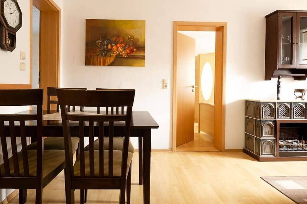 Ganze Wohnung, Ferienwohnung Nostalgie - Feriendorf Slawitsch in Bad Sulza, Weimarer Land