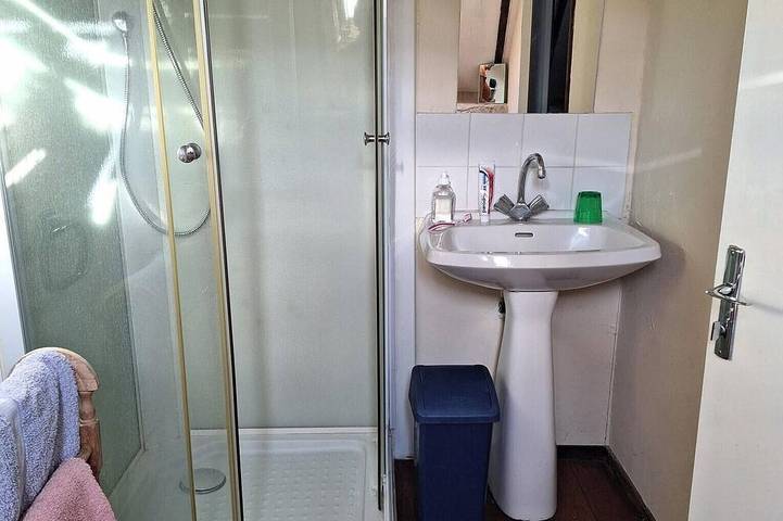 Location de vacances pour 2 personnes, avec jardin et piscine à Allonnes - 4