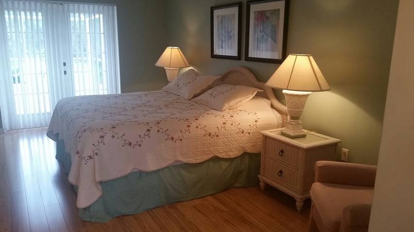 Vacation rental for 5 people, with yard in Lehigh Acres