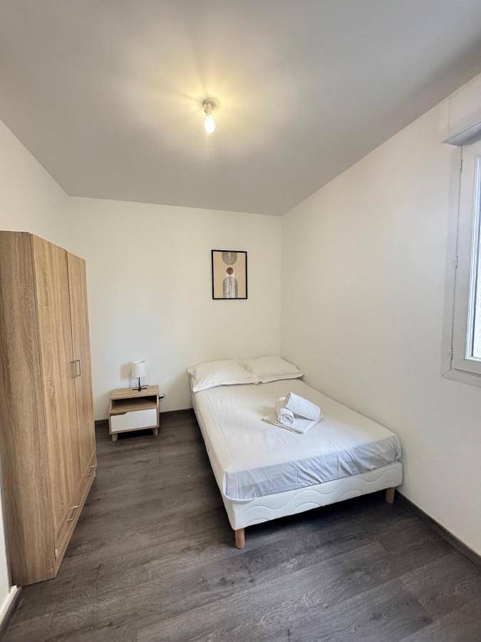 Appartement entier, 2 appartements réunis 6 chambres parking 16 pers in Aubière, Parc naturel régional des Volcans d'Auvergne