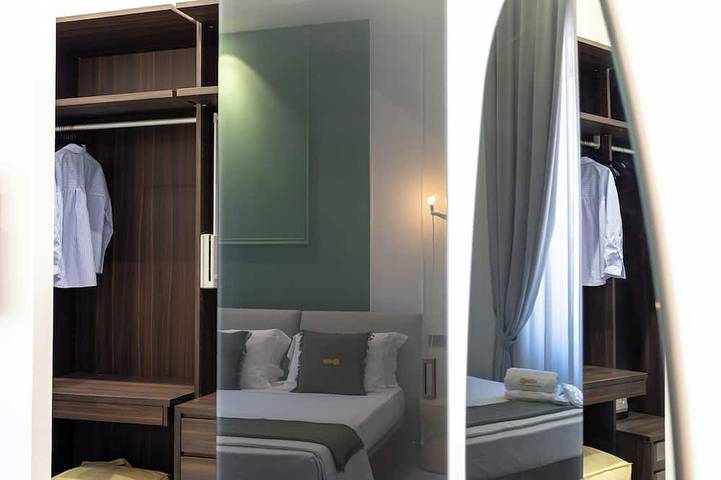 Entire apartment, Just three minutes from the Royal Palace of Caserta, Caserta Luxury Apartment awaits you in Caserta, Caserta Province