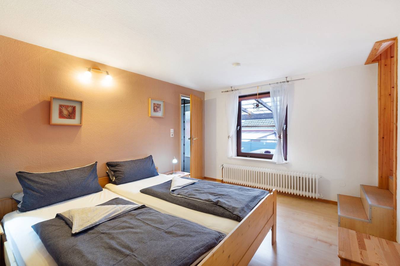 Ganze Wohnung, Ferienwohnung 'Landferien Schütt' mit Balkon in Neuenkirchen (Land Hadeln), Cuxland