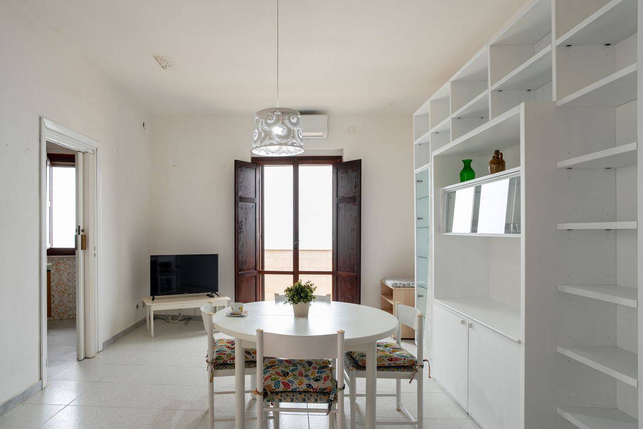 Entire apartment, San Menaio Apartment by Rentbeat in San Menaio, Gargano