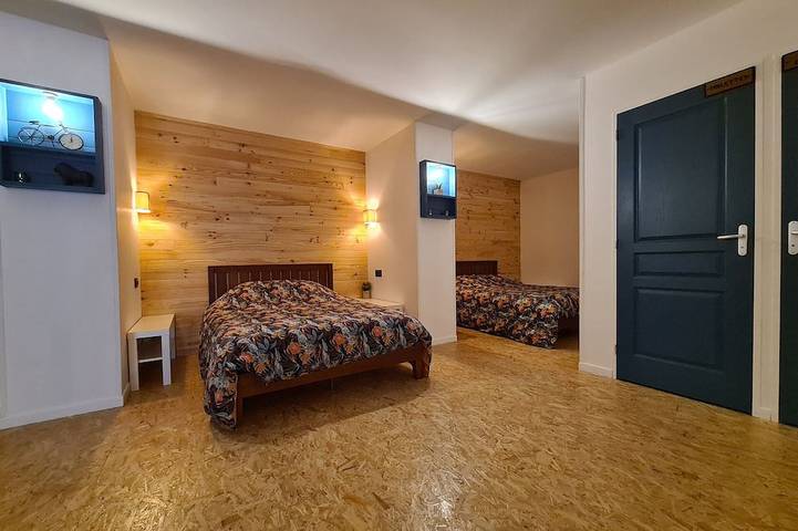 Gîte avec Réception, Dortoir, Terrasse et Pétanque - Tout Inclus! in Orsennes, La Châtre und Umgebung