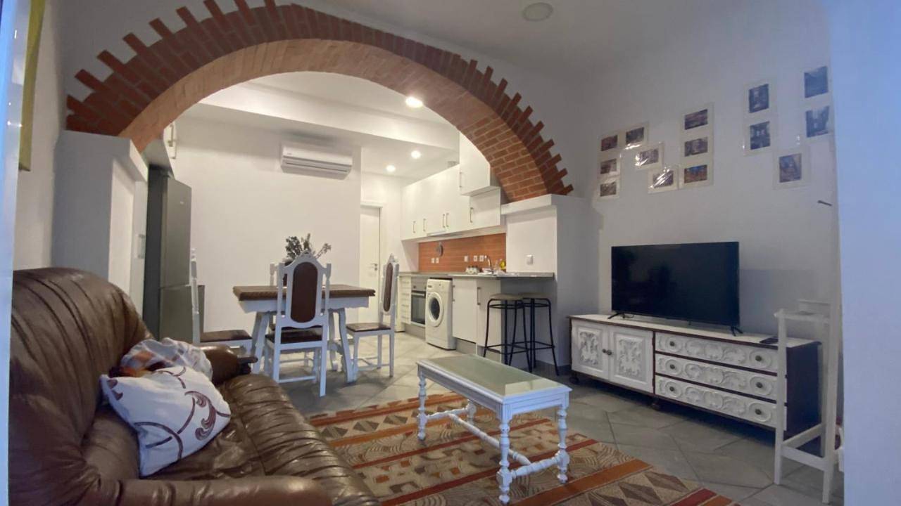 Apartamento inteiro, One-Bedroom Apartment in Halbinsel von Setúbal