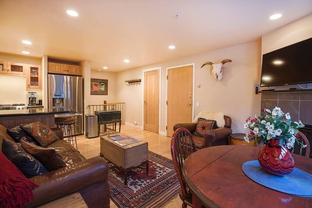 Ganze Wohnung, Telluride Gold: 2bd/2.5bth Steps to the gondola! in Telluride, Telluride Ski Resort
