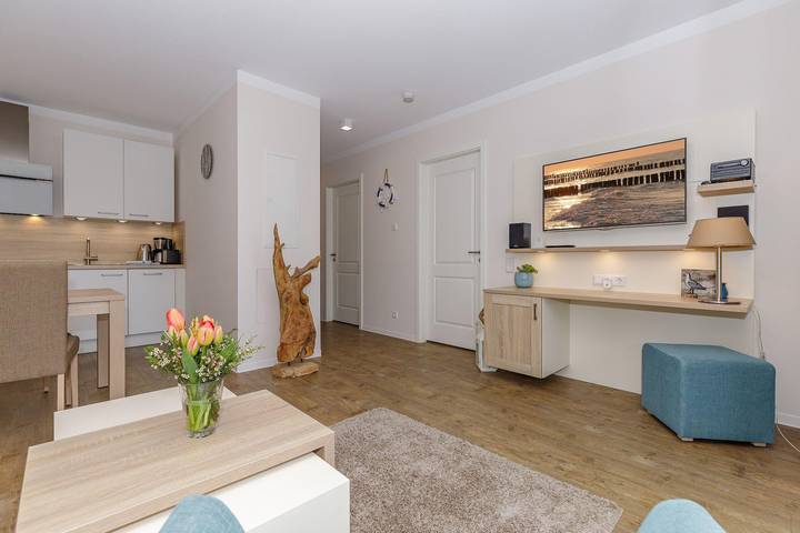 Ferienwohnung für 4 Personen, mit Balkon und Pool sowie Sauna in Börgerende-Rethwisch