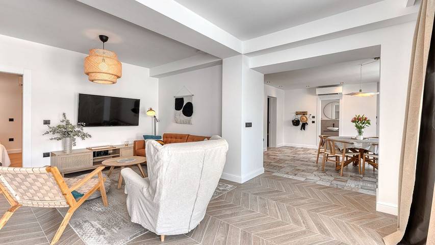 Holiday letting for 5 people, with sauna and terrace as well as pool in Cavtat