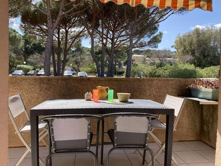 Appartement de vacances pour 5 personnes, avec Balcon ainsi que Terrasse et Vue