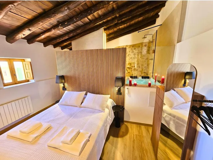 Maison de campagne pour 2 personnes, avec jacuzzi et piscine, animaux acceptés - 1