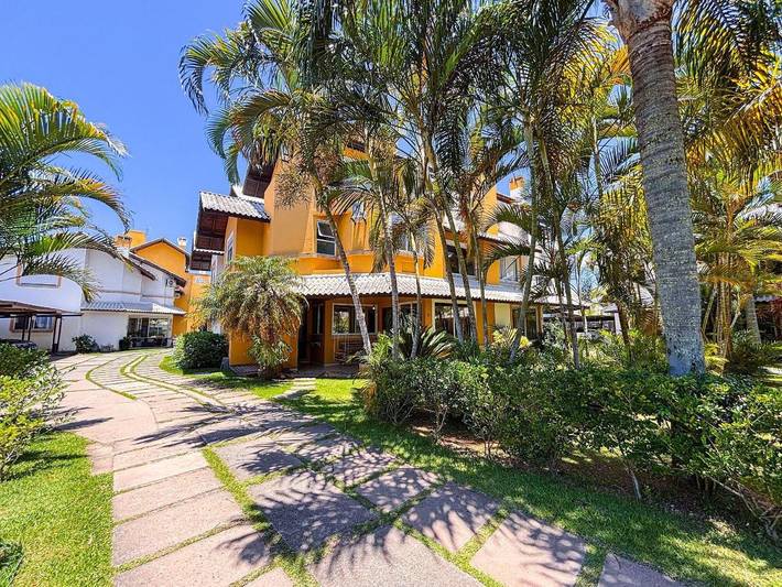 Ferienhaus für 10 Personen, mit Balkon und Pool - 1