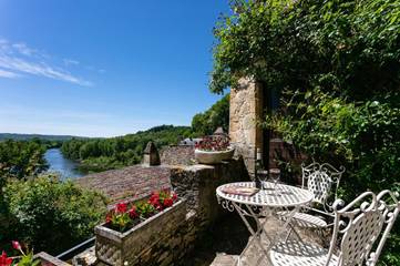 Location de vacances pour 4 personnes, avec terrasse et vue à Beynac-et-Cazenac