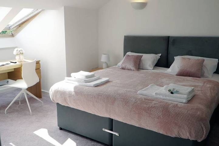 Apartment for 5 people, with Balcony in Peterborough