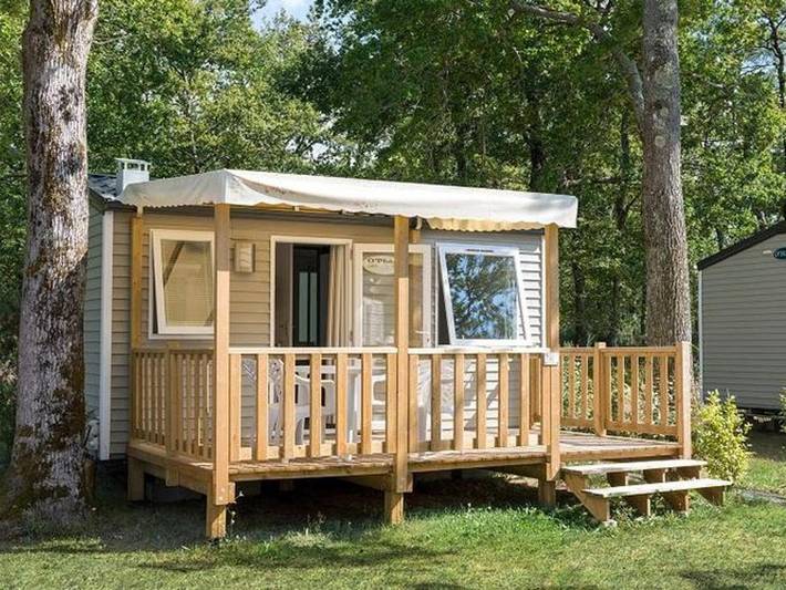 Camping pour 2 personnes, avec Terrasse et Piscine à Royan